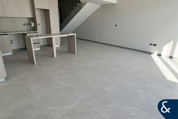 3 Beds | Family Townhouse | Prime Location